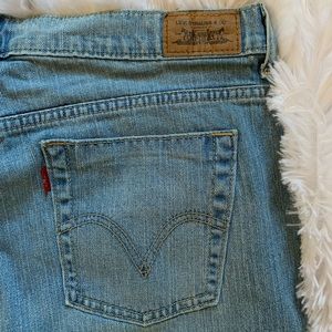Levi’s Capri 515 Jeans
